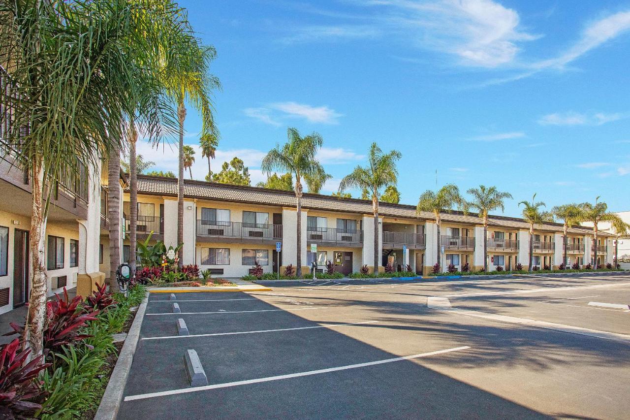 Stanford Inn&Suites Anaheim Exterior foto